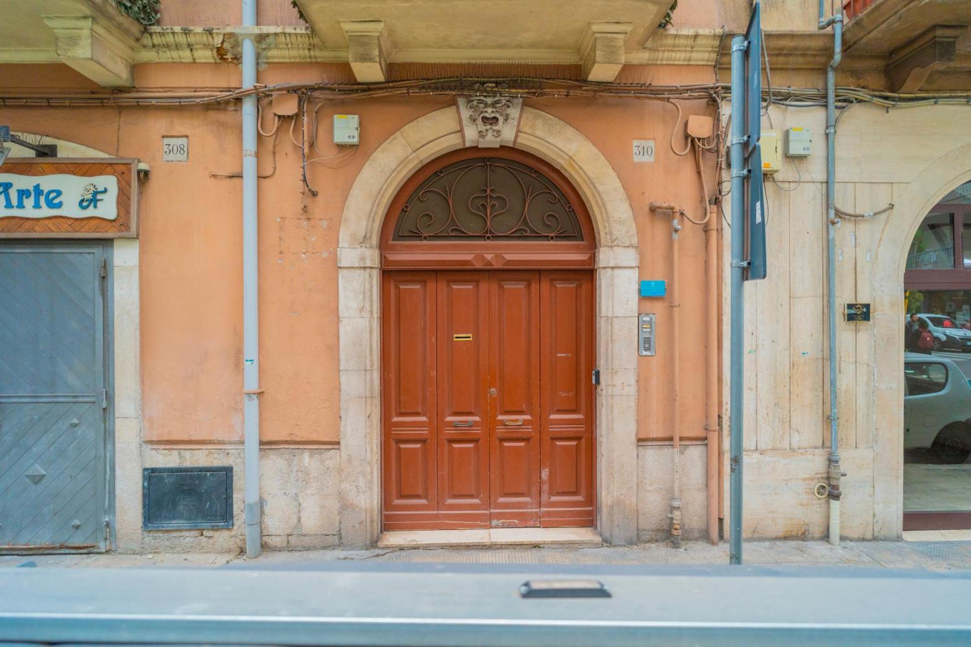 Appartamento Dimora Dante 310 Bari Esterno foto